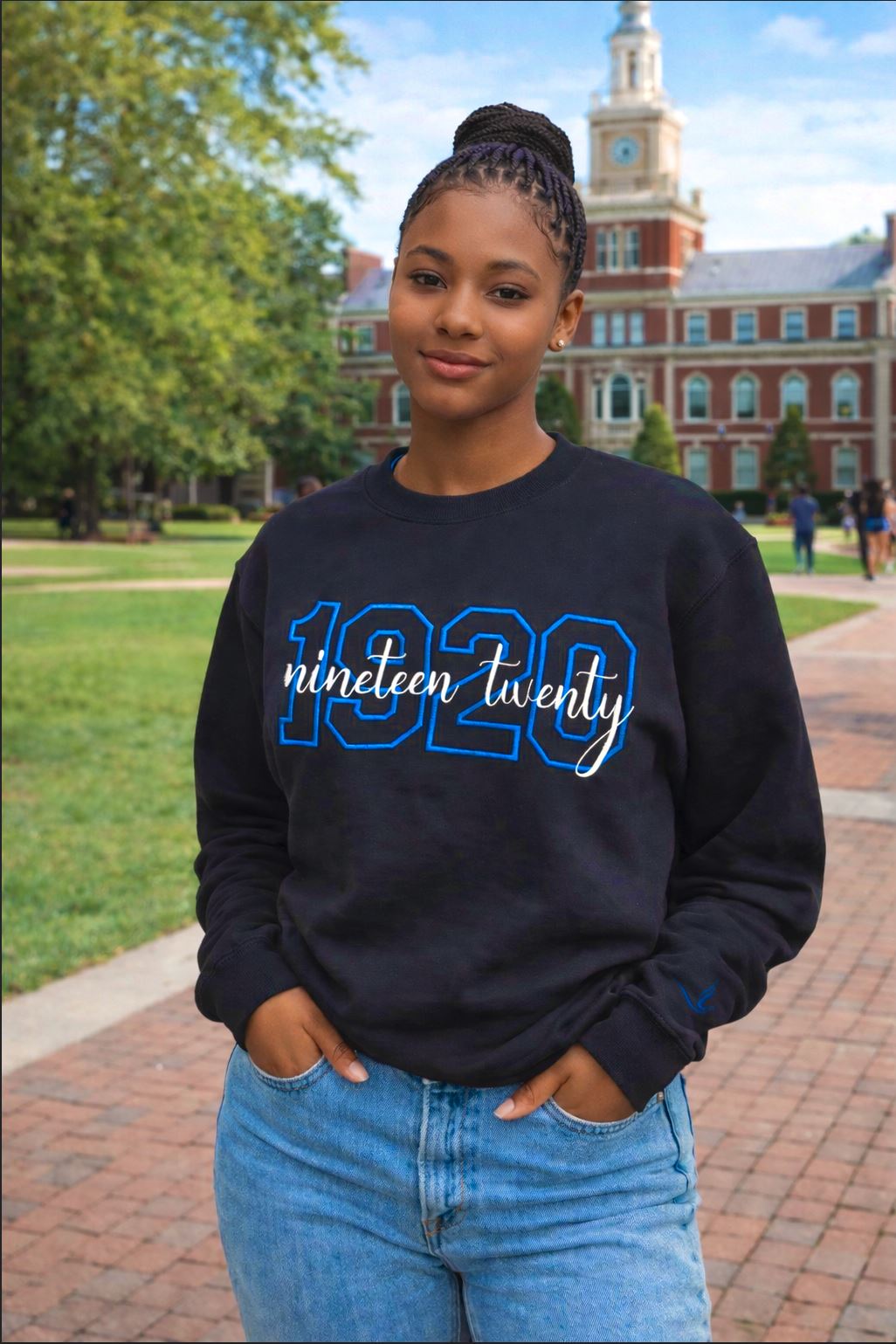 1920 Outline Crewneck Sweatshirt – Black | Zeta Phi Beta